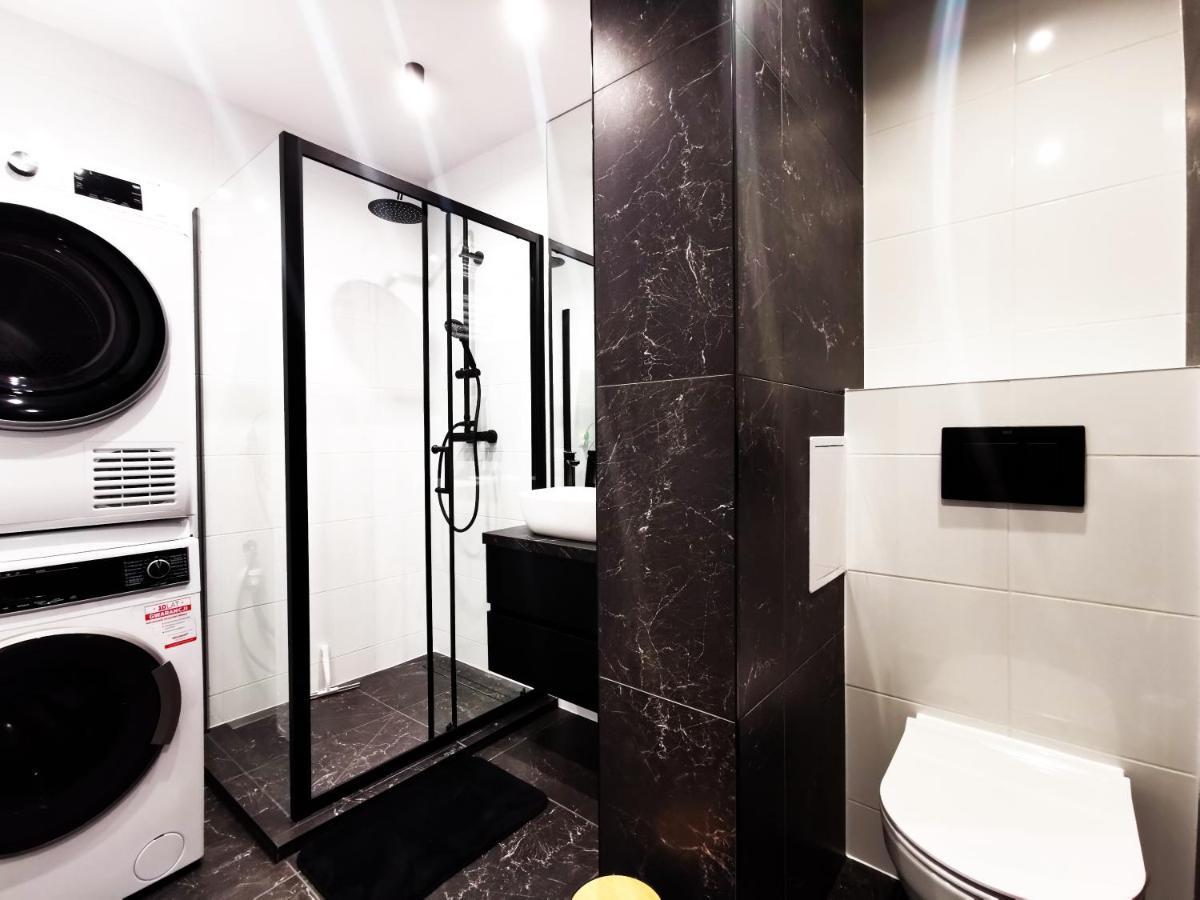 Gliniana Apartment ~ Self Check-In 24H ~ Lift Wrocław Exteriör bild